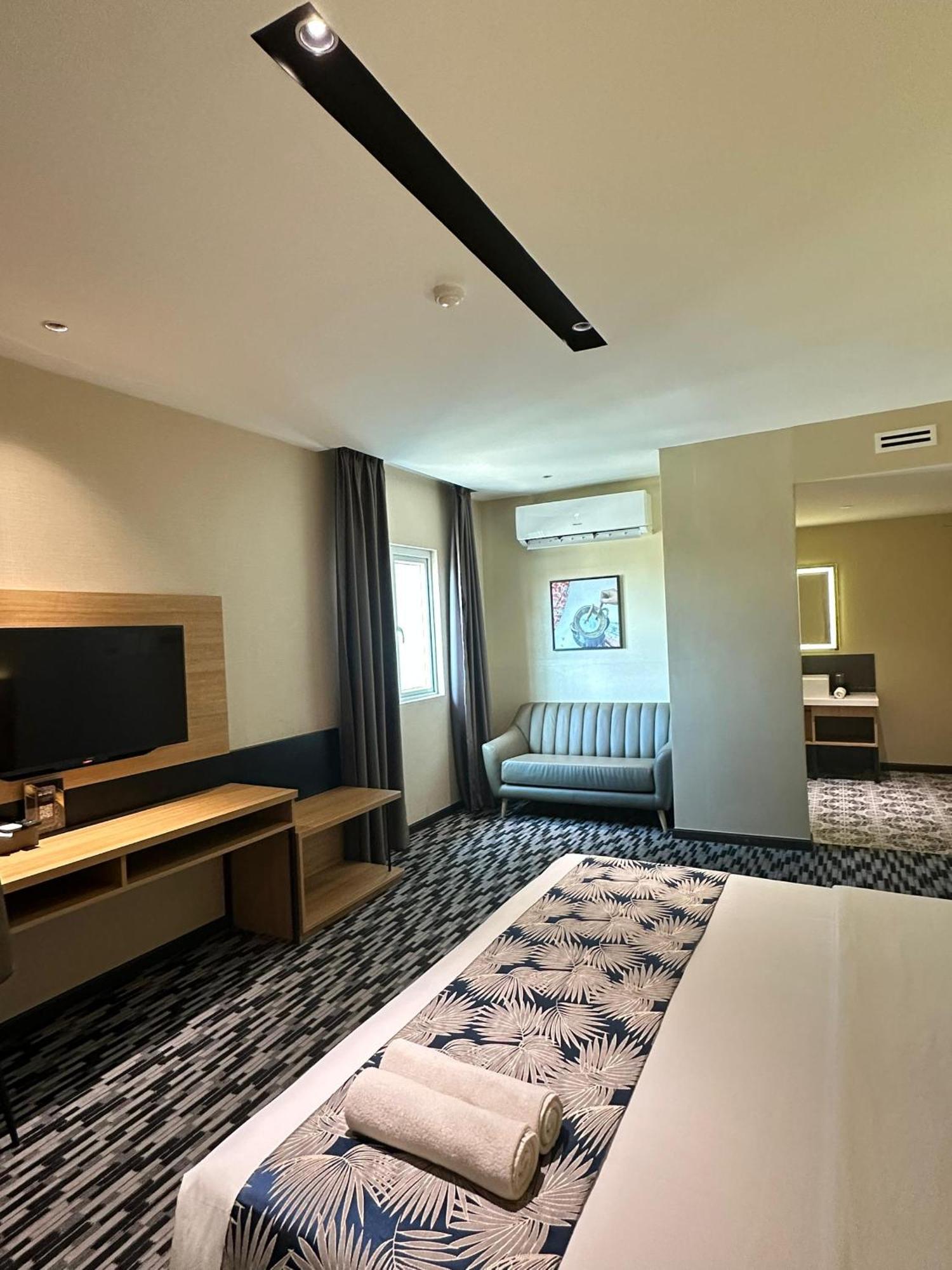 ג'והור בהרו Nb Hotel מראה חיצוני תמונה