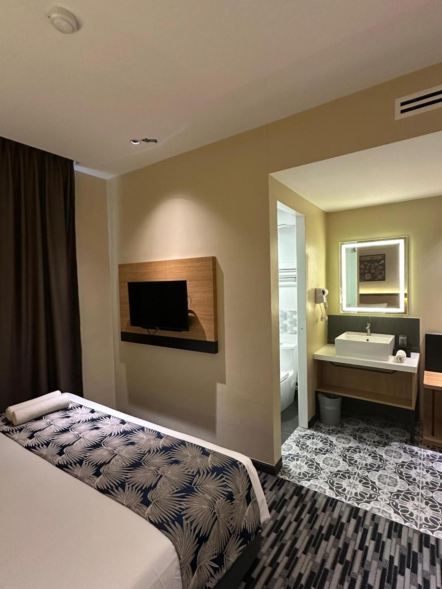 ג'והור בהרו Nb Hotel מראה חיצוני תמונה